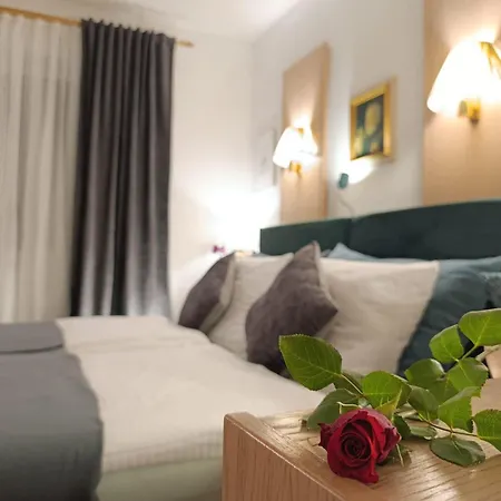Kleines Stadthotel Ratsschaenke Suedheide 3*